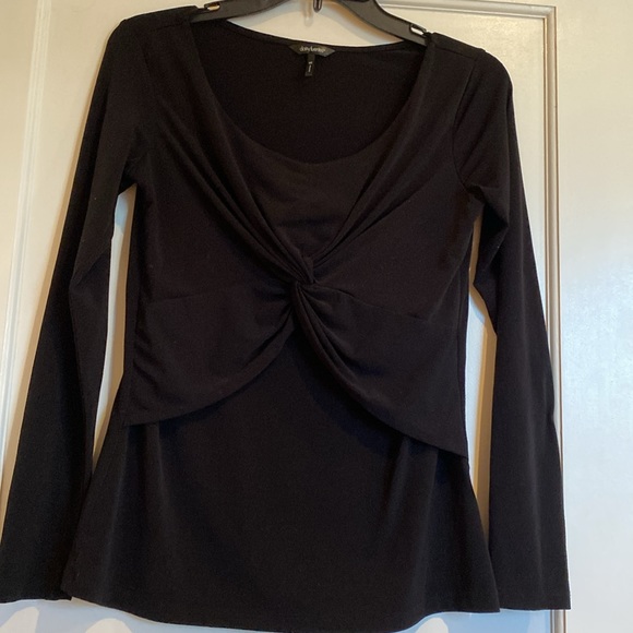 Daisy Fuentes Tops - Daisy fuentes Black XS Twisted Tip 15”W x 24”L